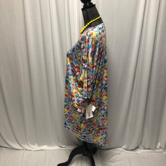 LuLaRoe Irma Top Womens Size Medium Colorful Aztec Oversized Tunic Shirt NEW - Picture 3 of 7